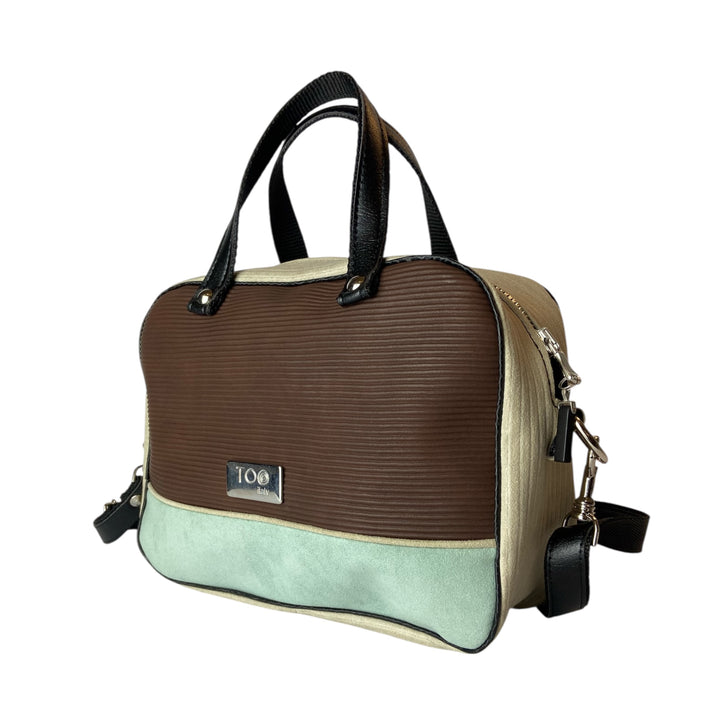 Camera Bag borsa con struttura morbida a mano e tracolla in pelle vegan e interno foderato in cotone wax