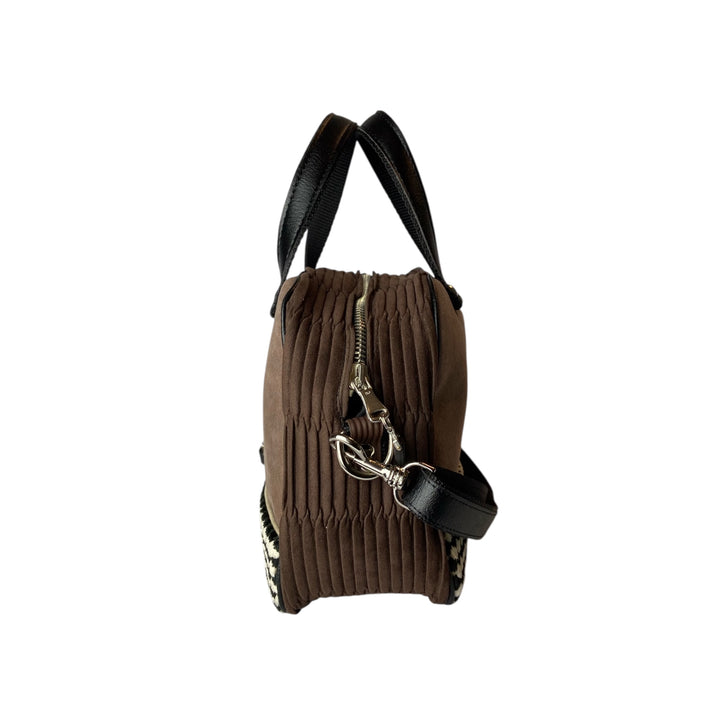 Camera Bag borsa con struttura morbida a mano e tracolla in pelle vegan e interno foderato in cotone wax
