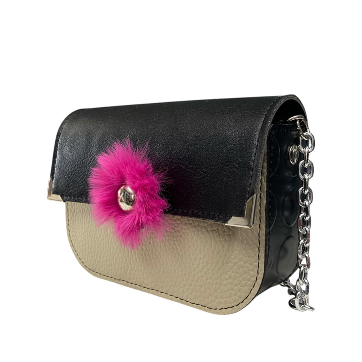 Chicca Mini TOOitaly: Messenger Bag artigianale Made in Italy compatta in pelle vegana con tracolla