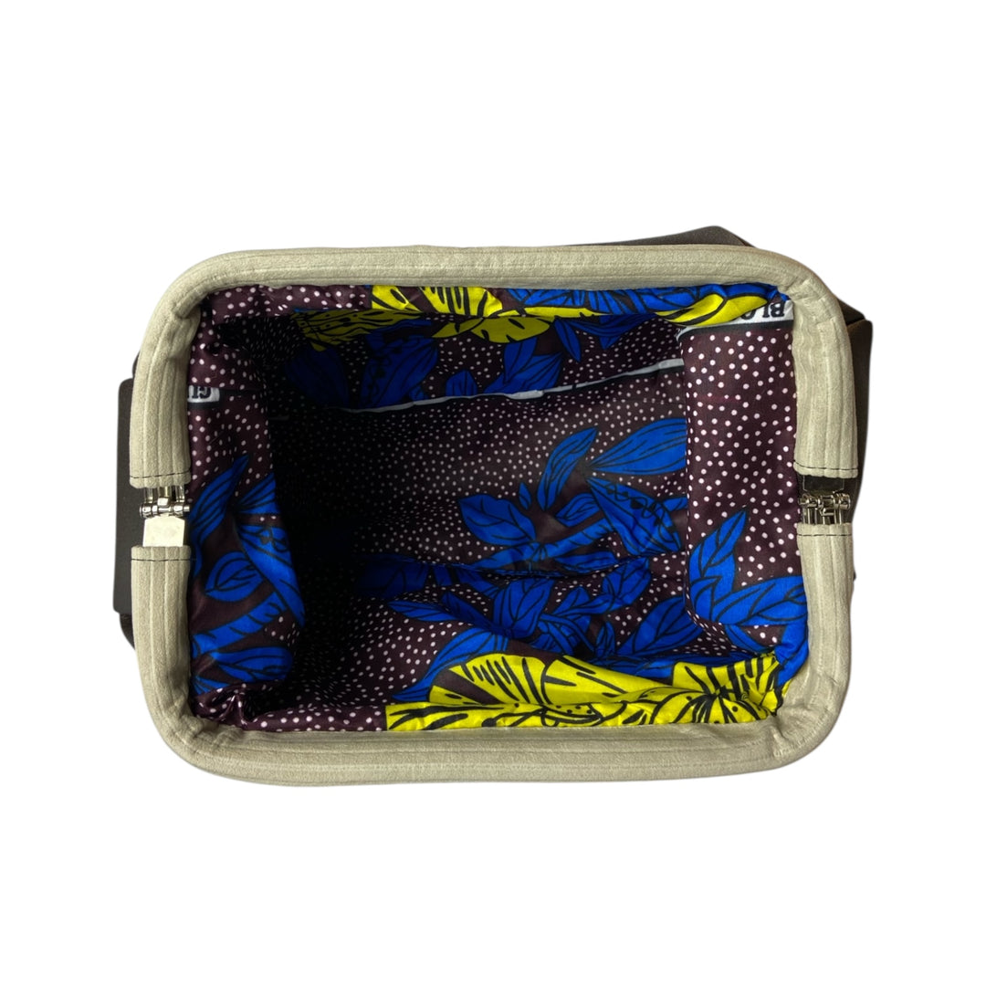 Fluffy pouch donna, per chi cerca un accessorio compatto ma ricco di carattere
