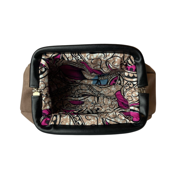 Fluffy pouch donna, per chi cerca un accessorio compatto ma ricco di carattere