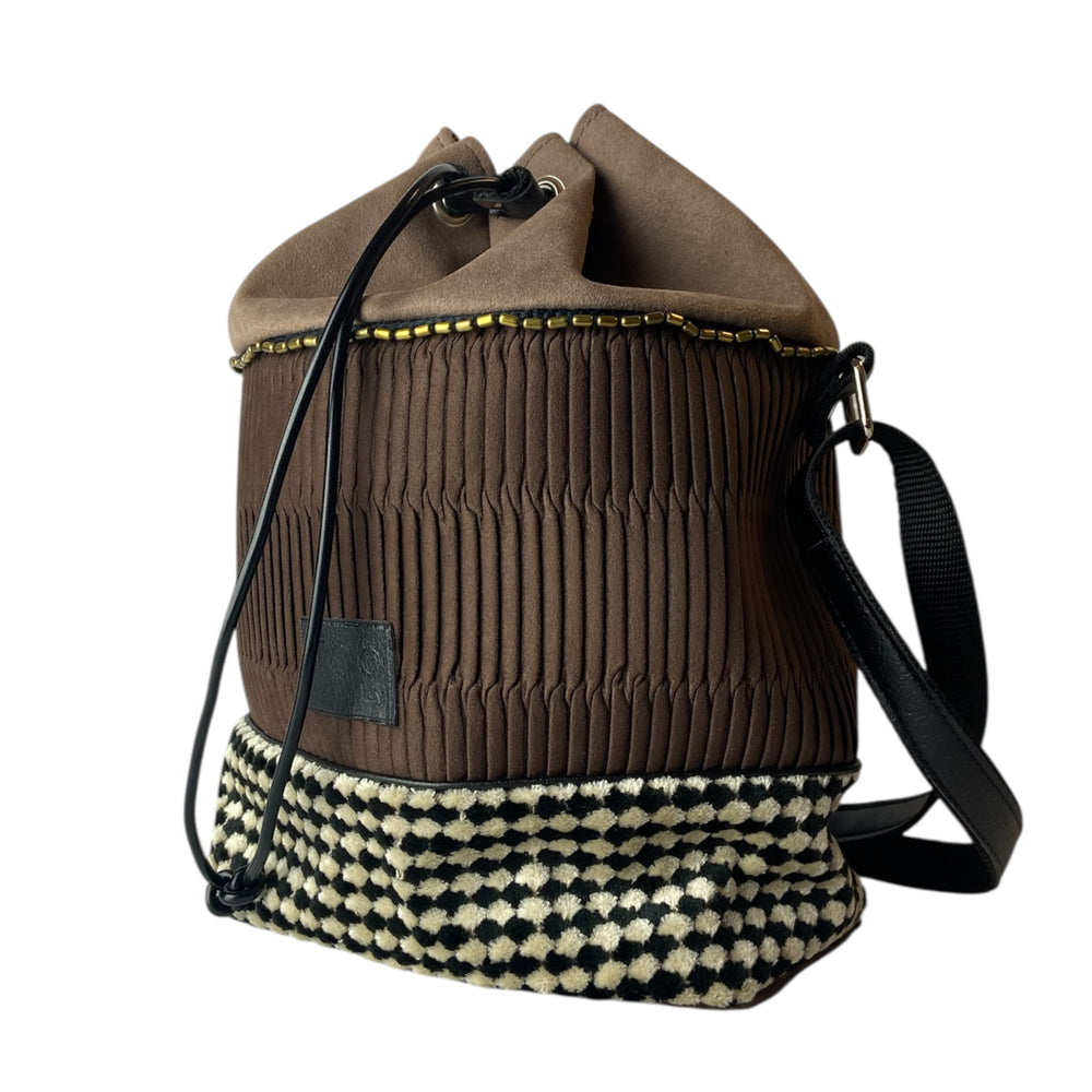 Secchiello di TOOitaly: borsa a tracolla donna realizzata in materiali cruelty-free e passamanerie artigianali