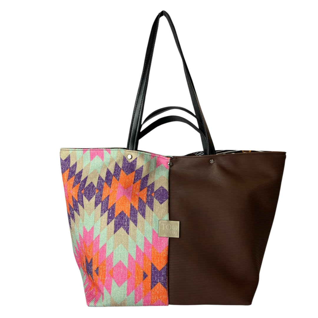 Tote, borsa a mano e a spalla ideale per chi cerca spazio, praticità e stile in un unico accessorio