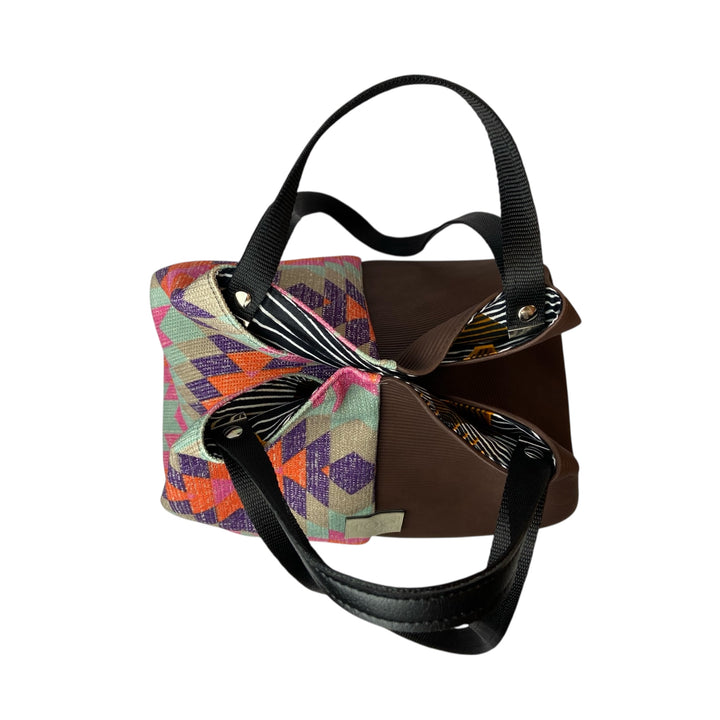 Tote, borsa a mano e a spalla ideale per chi cerca spazio, praticità e stile in un unico accessorio