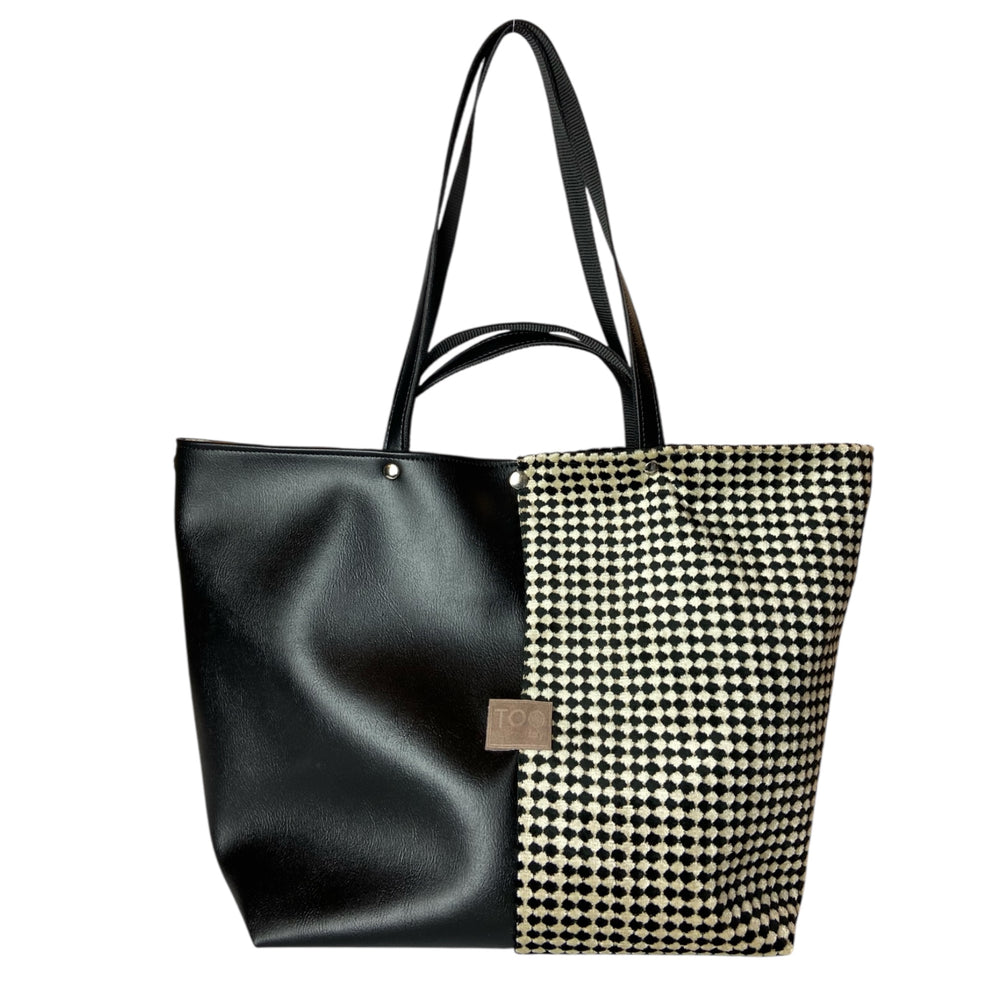 Tote, borsa a mano e a spalla ideale per chi cerca spazio, praticità e stile in un unico accessorio