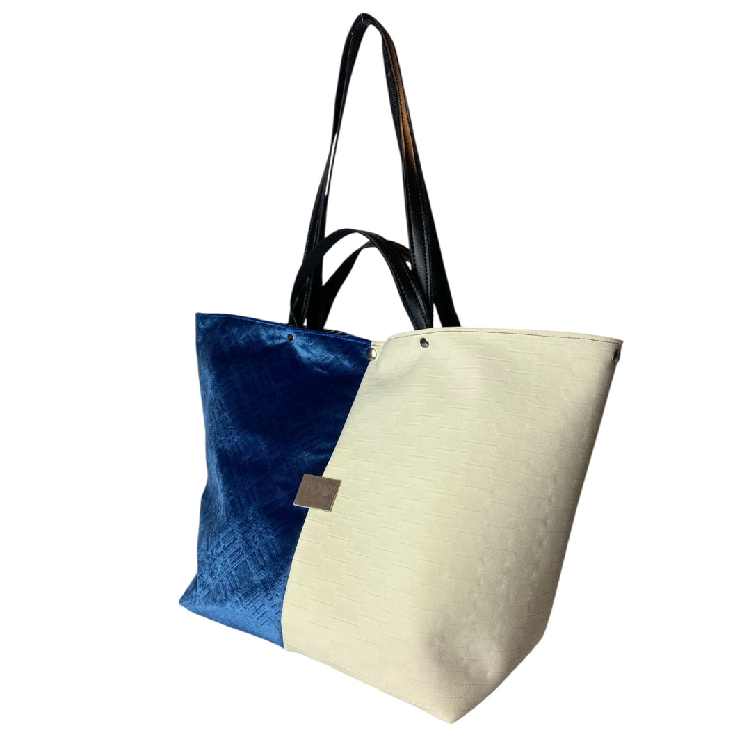 Tote, borsa a mano e a spalla ideale per chi cerca spazio, praticità e stile in un unico accessorio