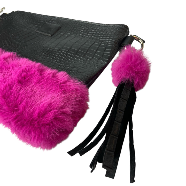 Tracollina di TOOitaly, pochette stile minimal ma ricercato, in pelle vegana e pelliccia sintetica o tessuti 100% circolari