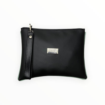 Pochette unisex nera TOOitaly in pelle  artificiale con etichetta metallica frontale