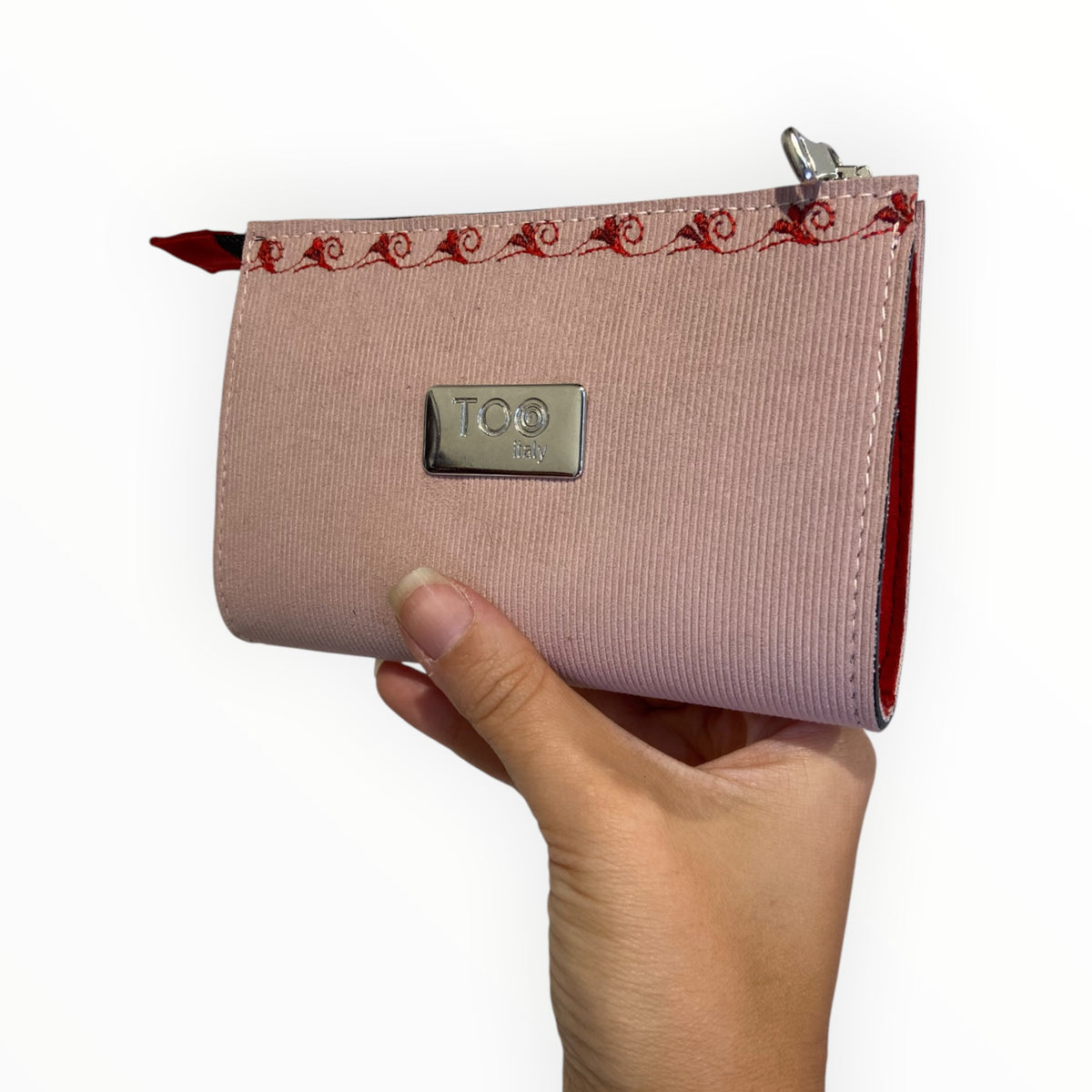 Pochette in Alcantara rosa rigatino con ricami rossi TOOitaly
