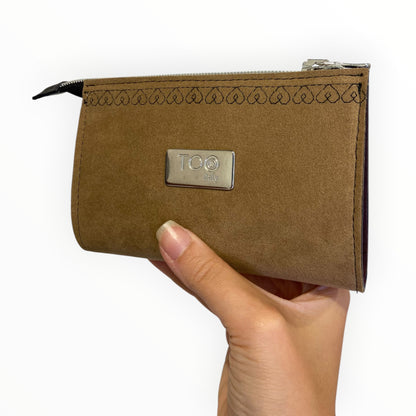 Mini pochette in Alcantara sabbia con ricamo di cuori TOOitaly
