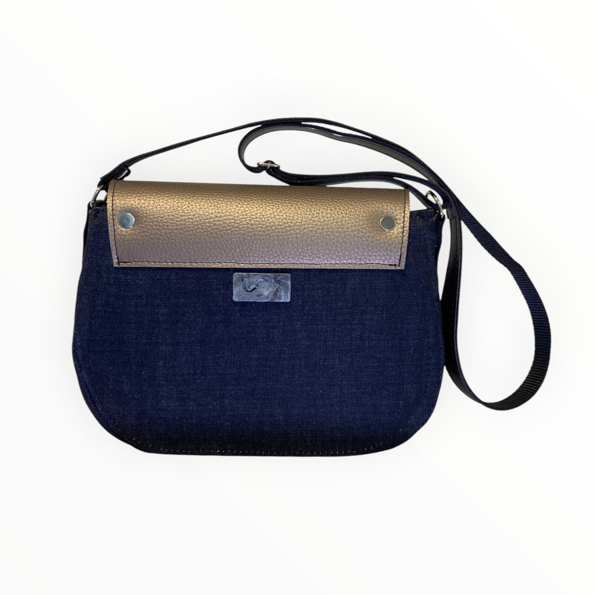 Borsa tracolla in jeans vista posteriore con etichetta in resina TOOitaly