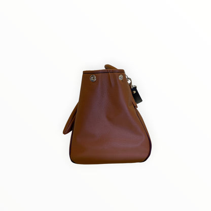 Dettaglio laterale borsa Miura Maxi con bordino in Alcantara bordeaux