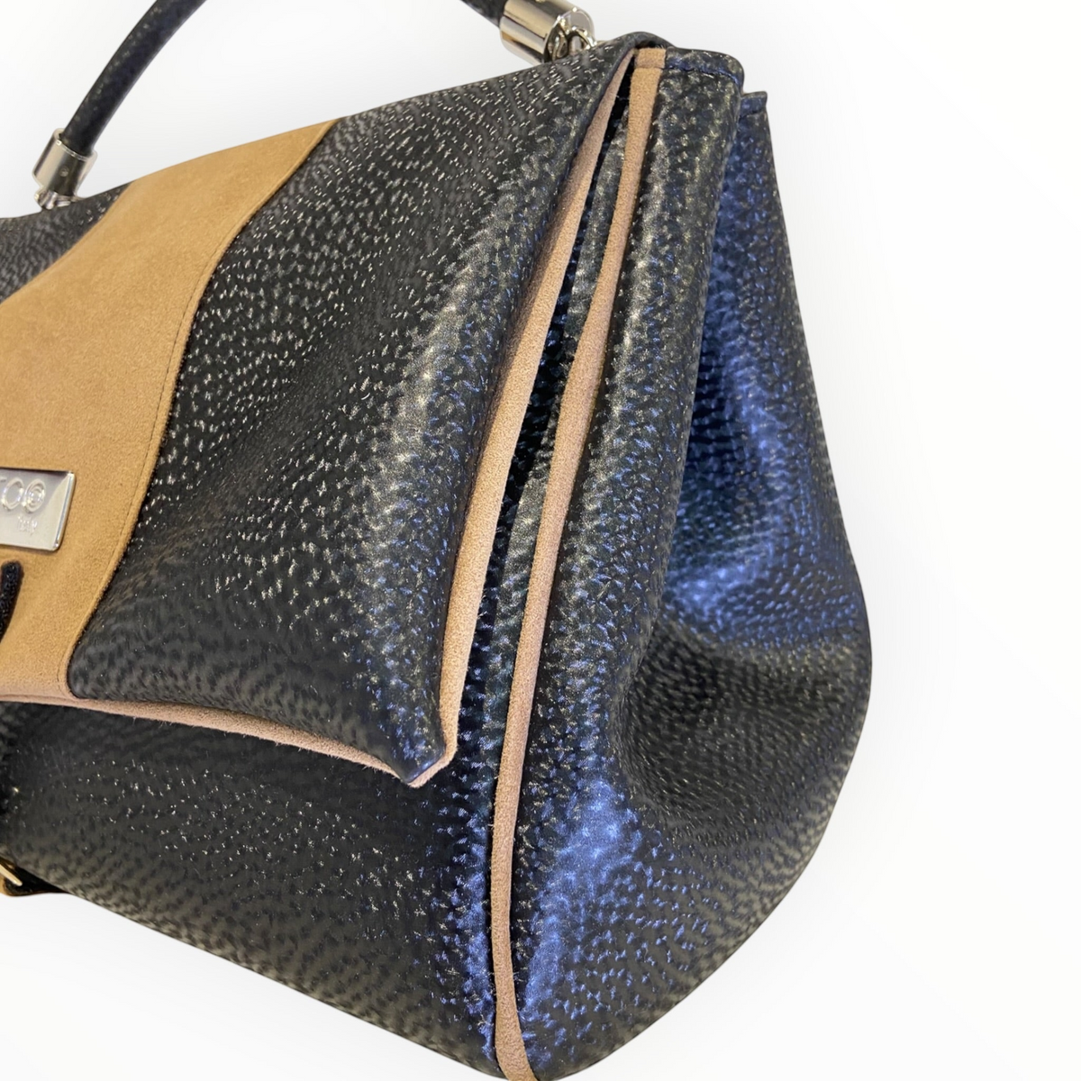 Borsa nera effetto diamantato con dettaglio Alcantara sabbia
