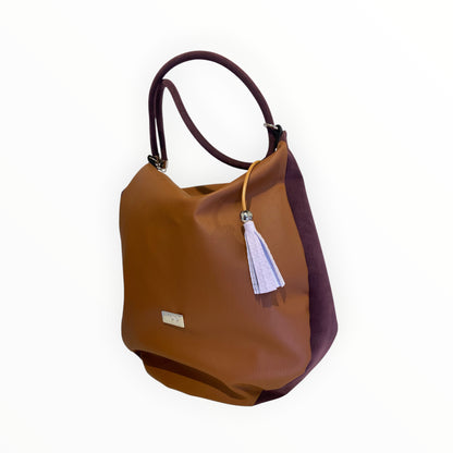 Borsa hobo in pelle artificiale cuoio con pannello laterale in Alcantara bordeaux