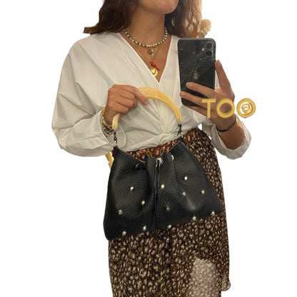 Fiorentina borsa a secchiello donna effetto diamantato con borchie e manico in resina color miele