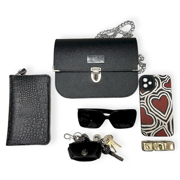 Chicca Maxi TOOitaly: Messenger Bag artigianale Made in Italy compatta in PVC satinato con tracolla e dettagli in resina