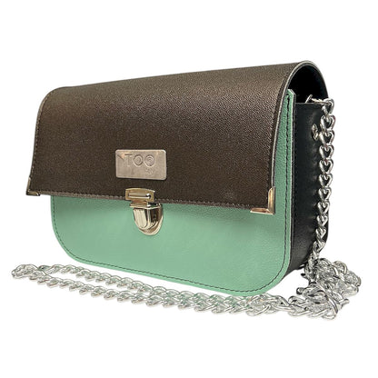 Chicca Maxi TOOitaly: Messenger Bag artigianale Made in Italy compatta in pelle artificiale con tracolla e dettagli in resina