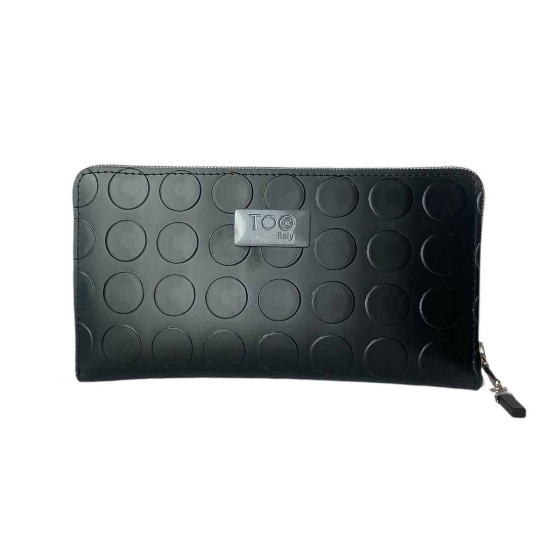 Portafoglio donna PVC e pelle vegan, con tasca interna con cerniera e scomparti per carte. Chiusura con zip, disponibile in due misure