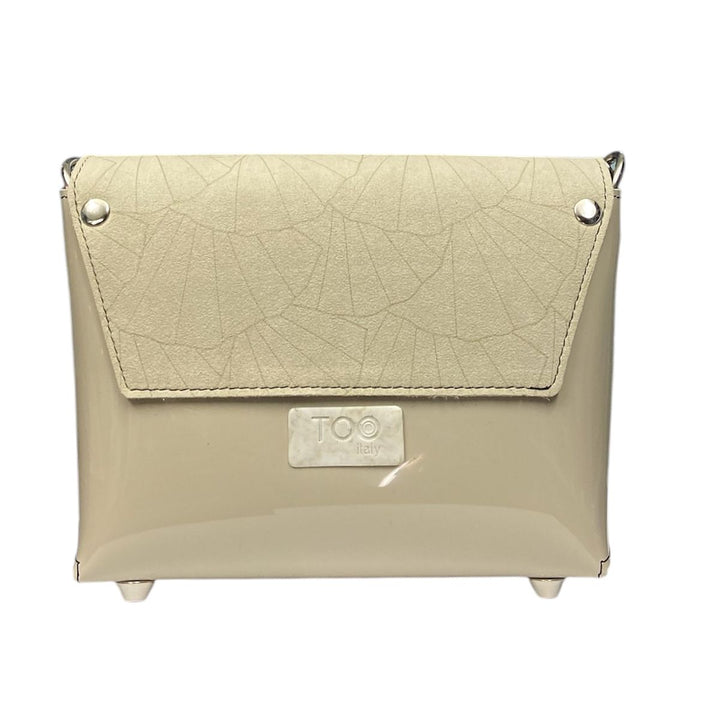 Borsa a tracolla Box di TOOitaly, design compatto, scocca in PVC e pattina in alcantara