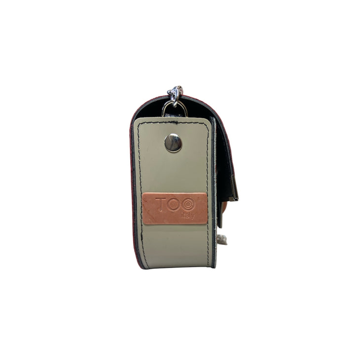 Chicca Maxi TOOitaly: Messenger Bag artigianale Made in Italy compatta in PVC e Alcantara con tracolla e dettagli in resina