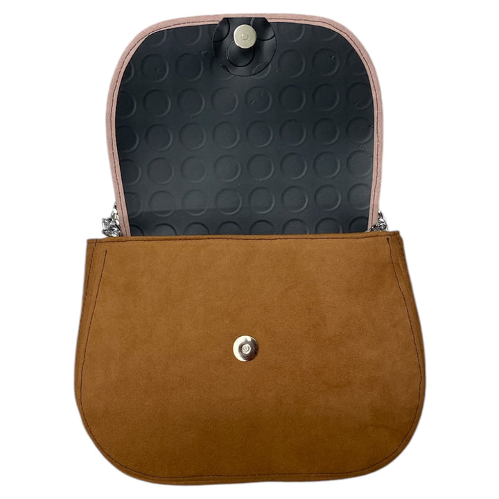 Everyday, borsa con struttura semirigida in alcantara camoscio con bordo a contrasto in alcantara rosa