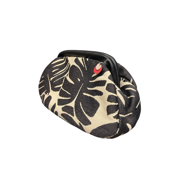 Fluffy Foglie - L’eleganza soffice e audace in una pouch 3_4