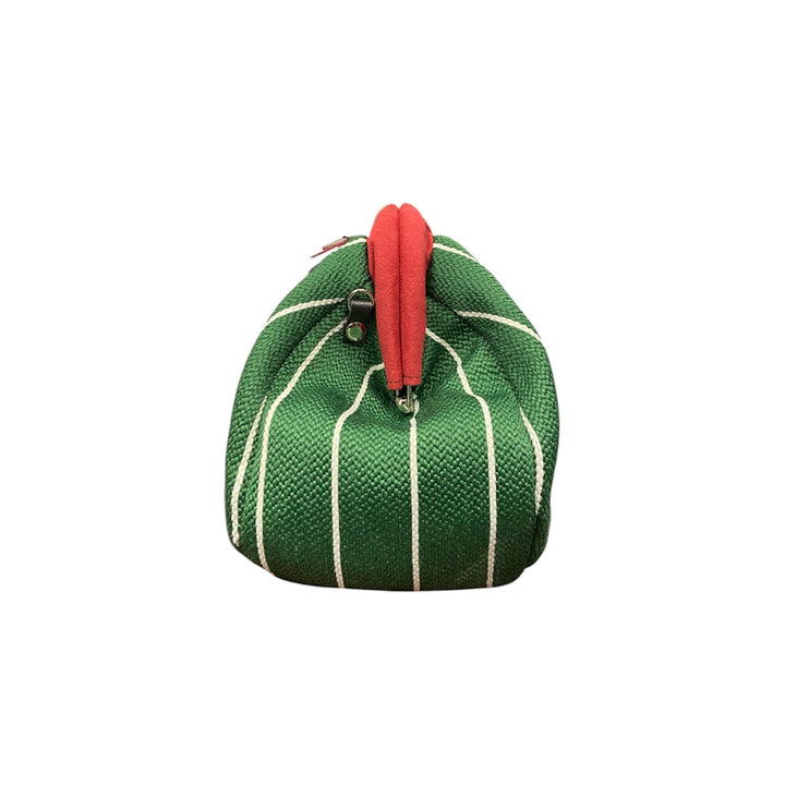Fluffy Riga verde - L’eleganza soffice e audace in una pouch lato