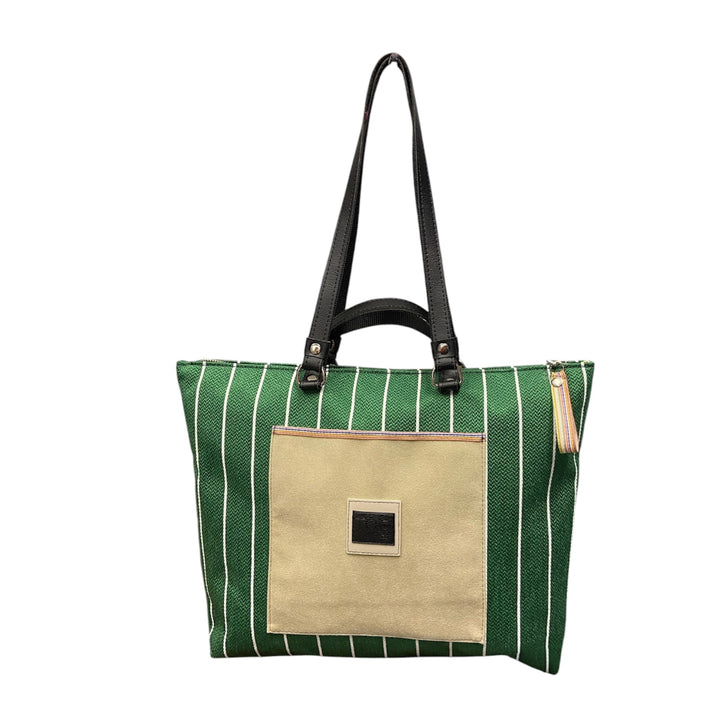 Shopper dallo stile contemporaneo, spaziosa e perfetta per ogni occasione, con un'anima eco-friendly