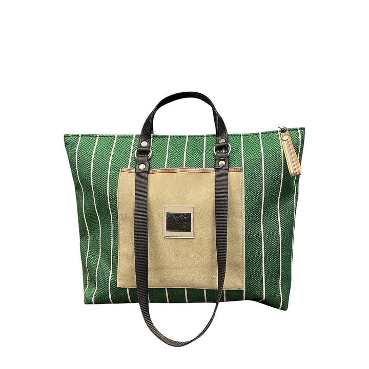 Shopper dallo stile contemporaneo, spaziosa e perfetta per ogni occasione, con un'anima eco-friendly