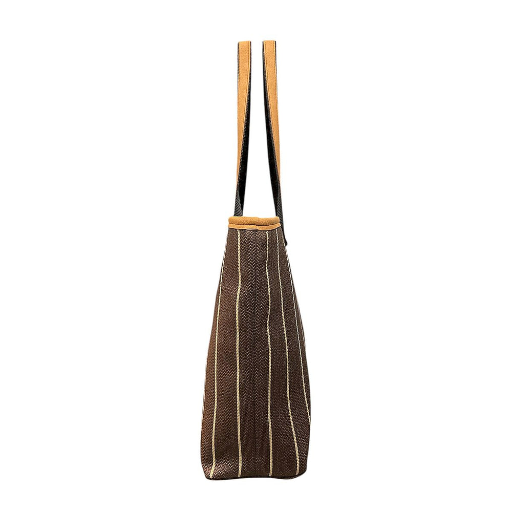 Tote : borsa a spalla artigianale in tessuti circolari e alcantara, con tasca interna con cerniera, chiusura calamitata e manici in Cordura riciclata