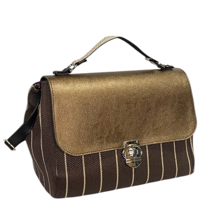 Miura Maxi, borsa con scocca rigida in tessuto rafia e patta in pelle vegan bronzata