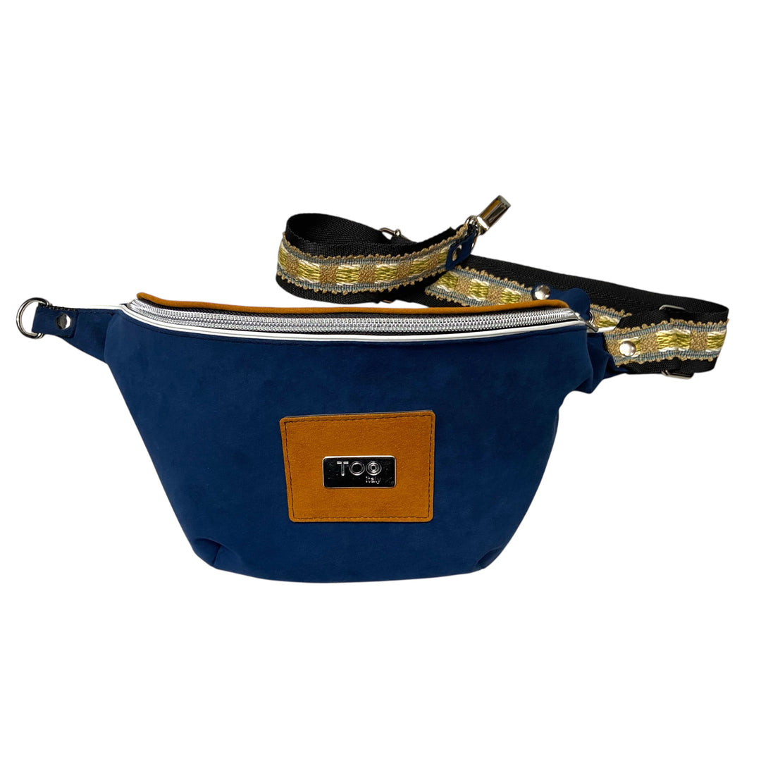 Marsupio TOOitaly Blu Zaffiro in alcantara con tracolla regolabile. Accessorio capiente, elegante e Made in Italy.