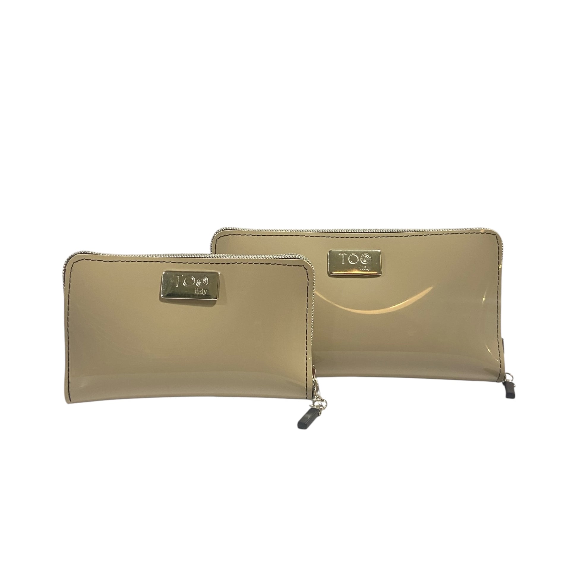 Portafoglio Maxi TOOitaly beige in PVC lucido con zip perimetrale. Elegante e luminoso.