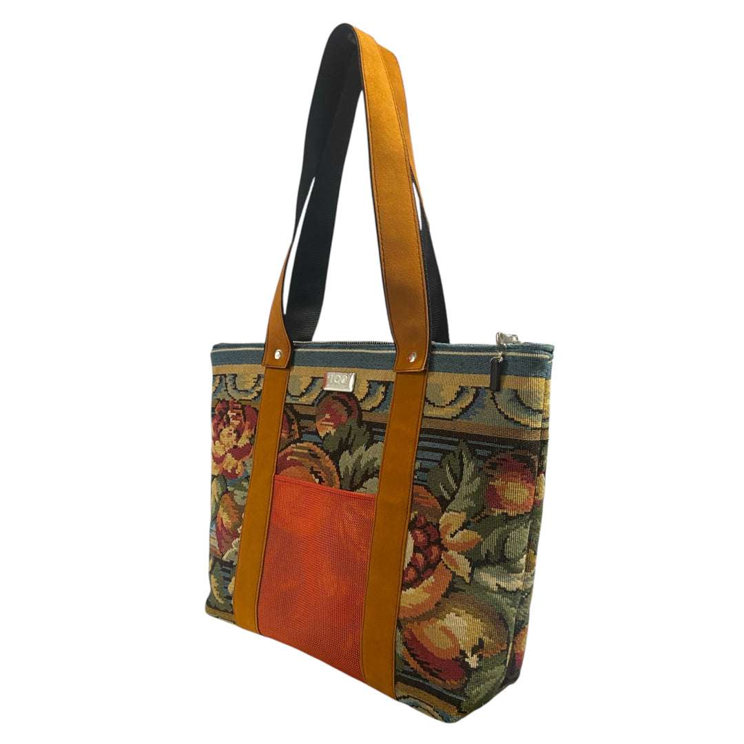 Shopper TOOitaly in jacquard barocco con manici in alcantara. Capiente, leggera e Made in Italy.