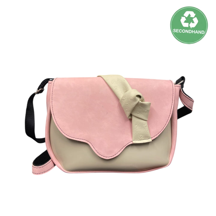 Everyday Secondhand Rosa, pattina in Alcantara rosa, morbida al tatto, abbinata a una scocca in PVC beige e rosa