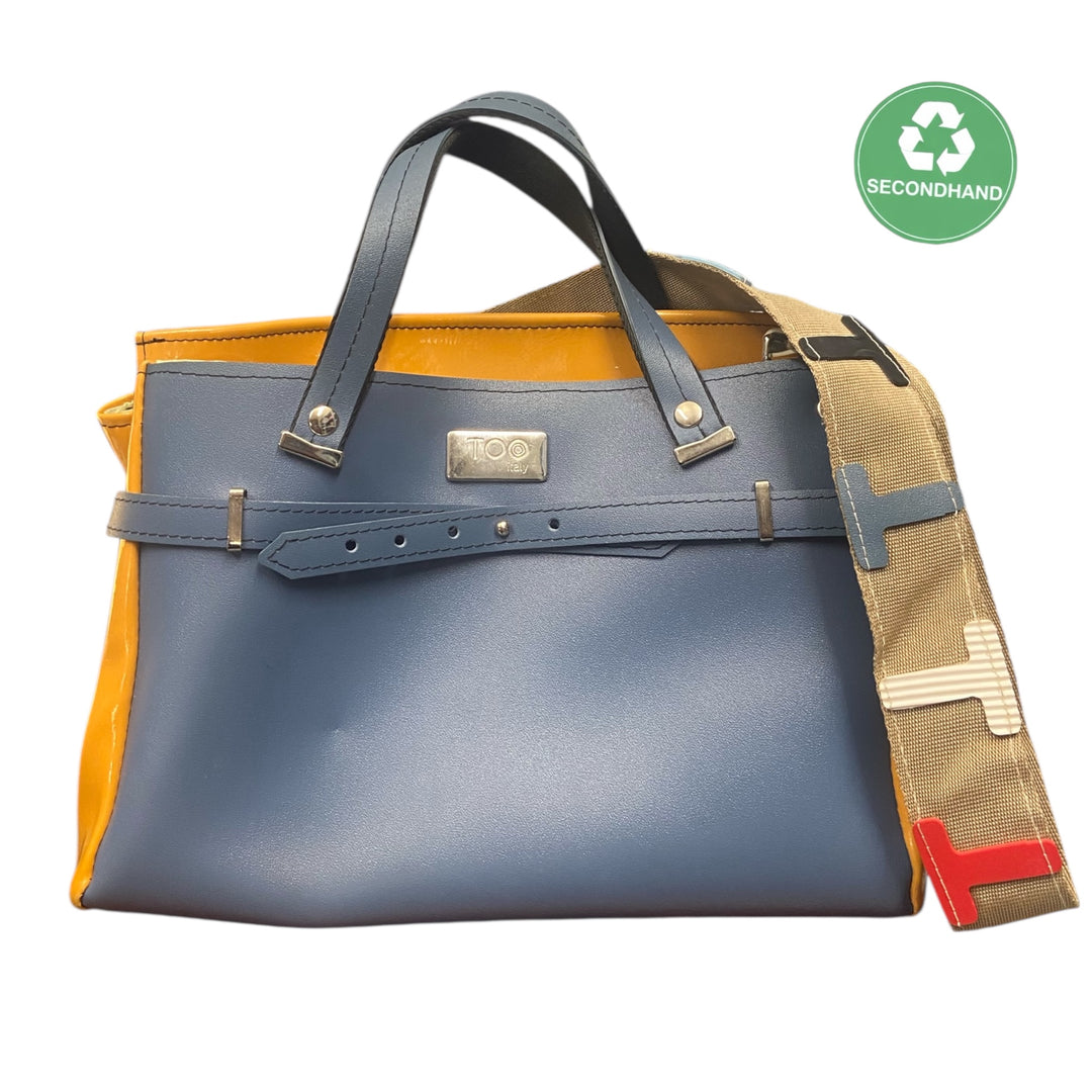 Elegante, trasformabile e dal design senza tempo, la Timeless è una borsa iconica TOOitaly pensata per adattarsi al tuo stile e alle tue esigenze. Qui in versione pre-loved