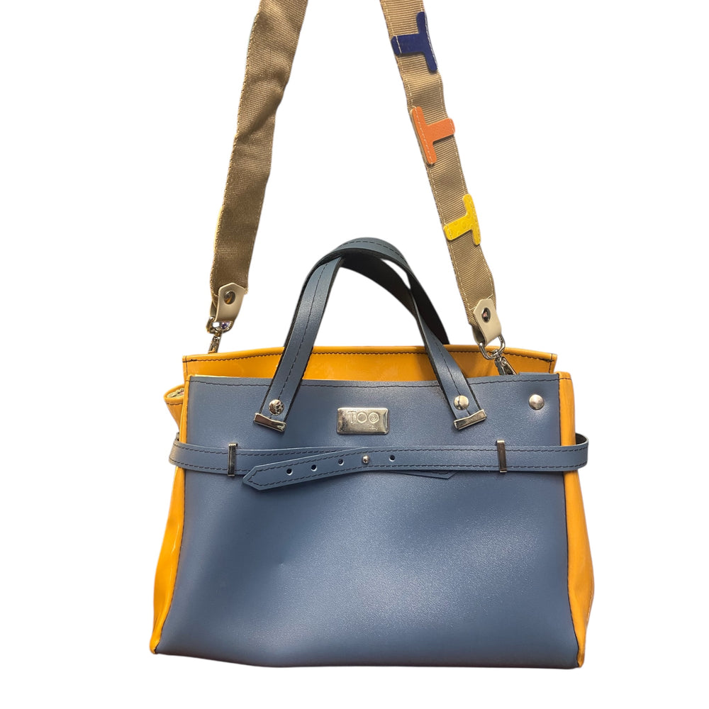 Elegante, trasformabile e dal design senza tempo, la Timeless è una borsa iconica TOOitaly pensata per adattarsi al tuo stile e alle tue esigenze. Qui in versione pre-loved