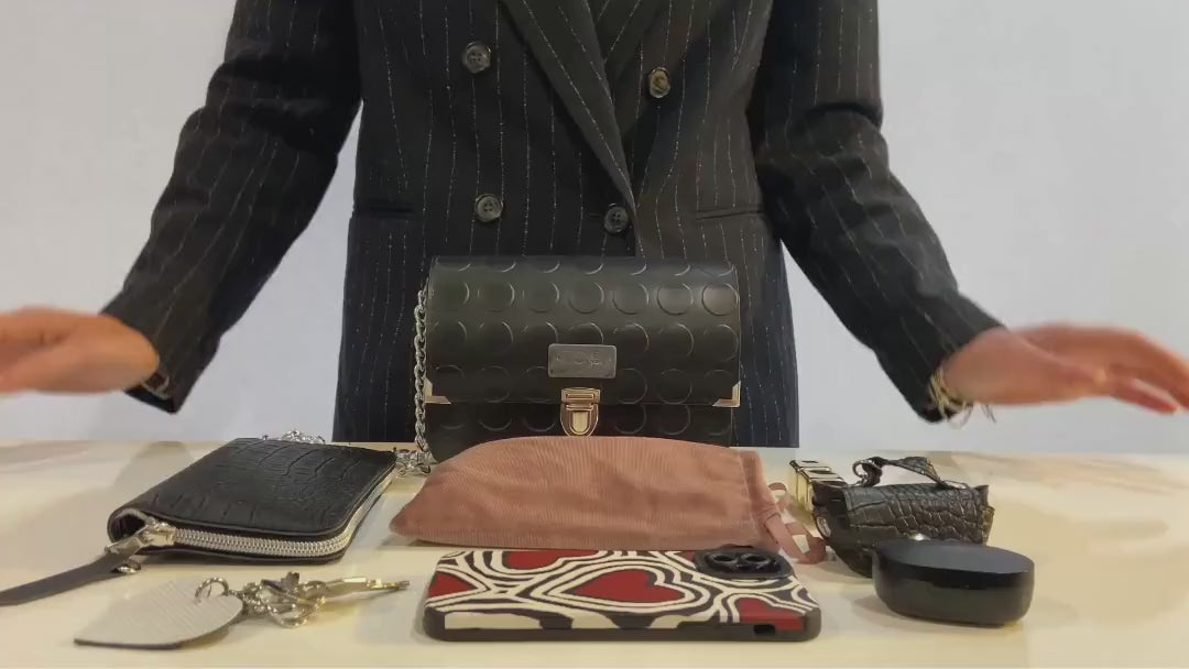 Scopri quanto è capiente la borsetta donna a tracolla Chicca Maxi